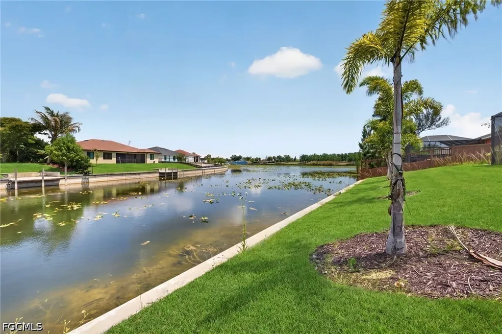 2323 SW 5th Place Cape Coral FL 33991