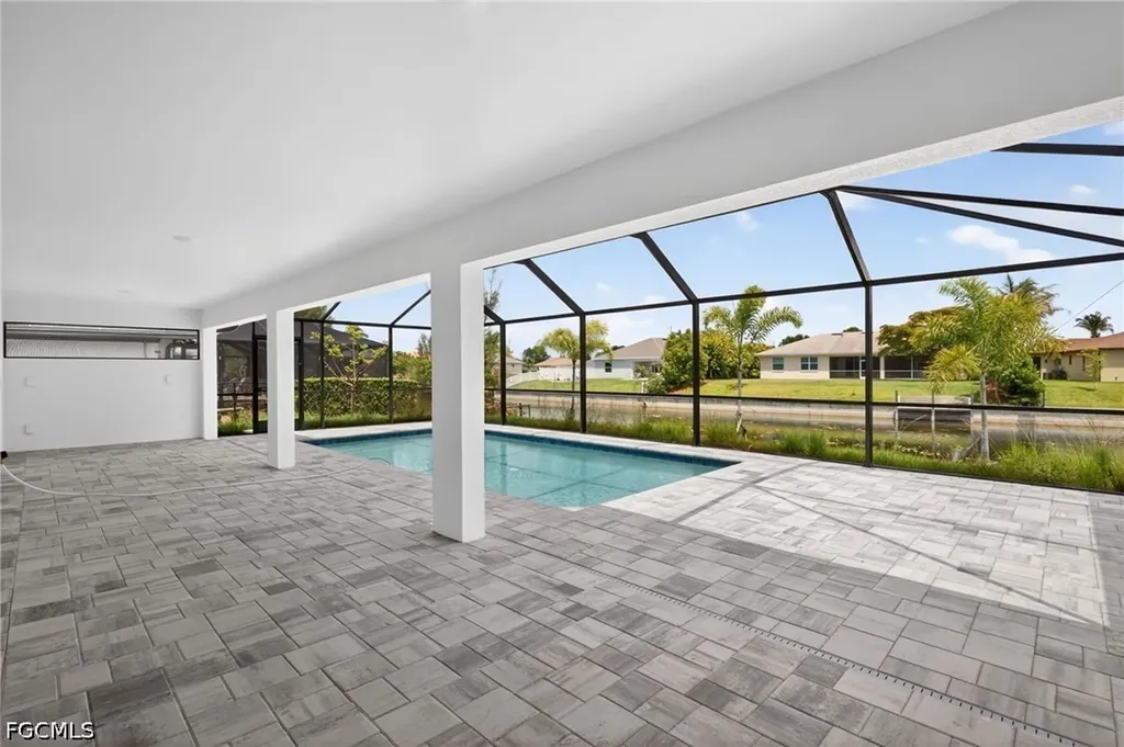 2323 SW 5th Place Cape Coral FL 33991