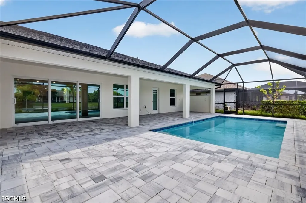 2323 SW 5th Place Cape Coral FL 33991