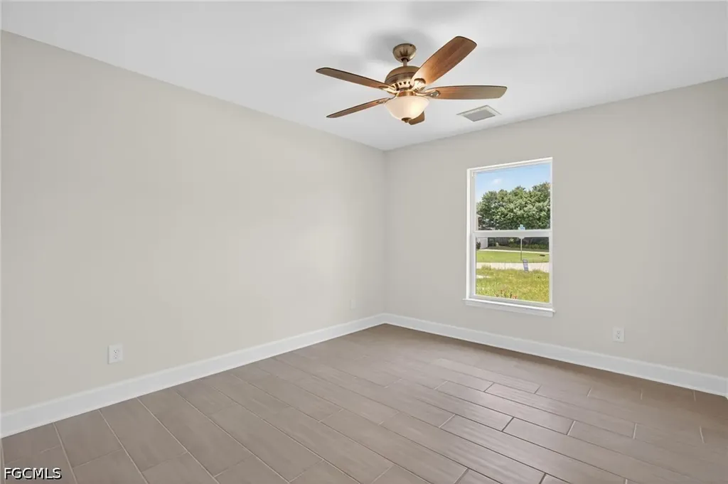 2323 SW 5th Place Cape Coral FL 33991