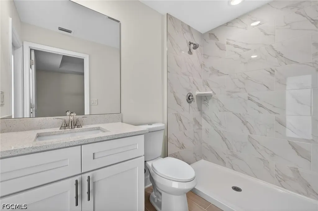 2323 SW 5th Place Cape Coral FL 33991