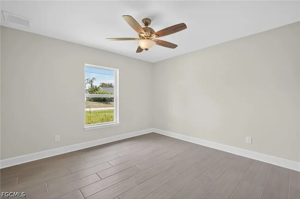 2323 SW 5th Place Cape Coral FL 33991