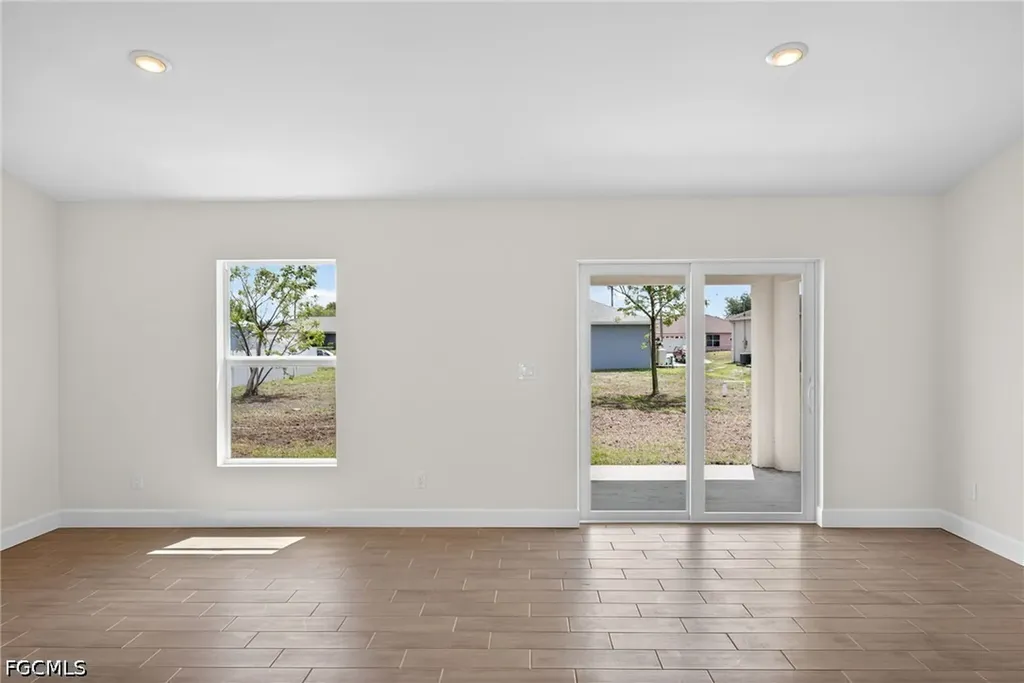 1333 NW 10th Place Cape Coral FL 33993
