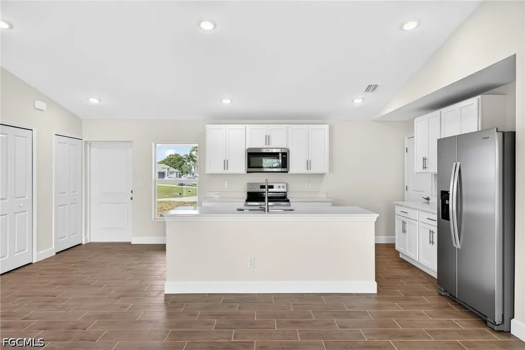 1333 NW 10th Place Cape Coral FL 33993