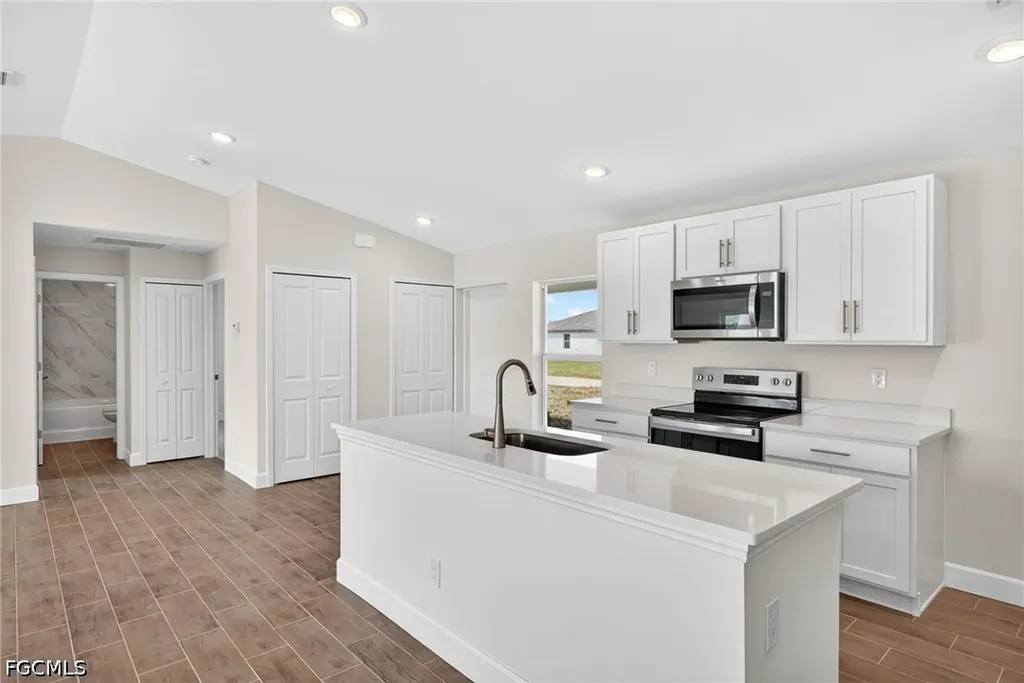 1333 NW 10th Place Cape Coral FL 33993
