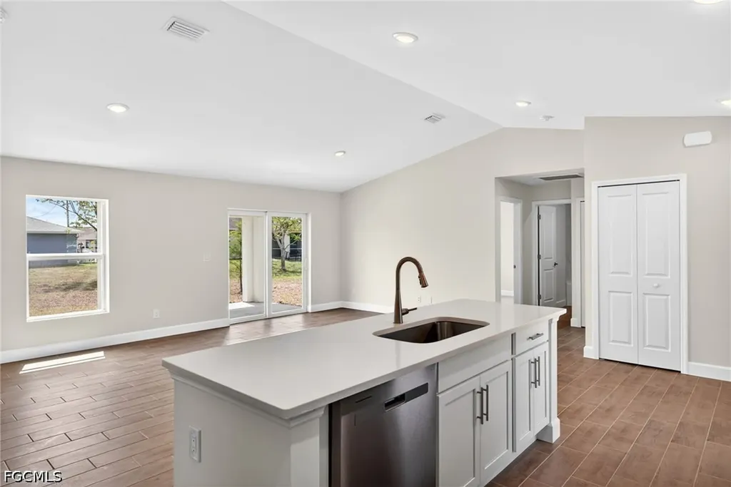 1333 NW 10th Place Cape Coral FL 33993