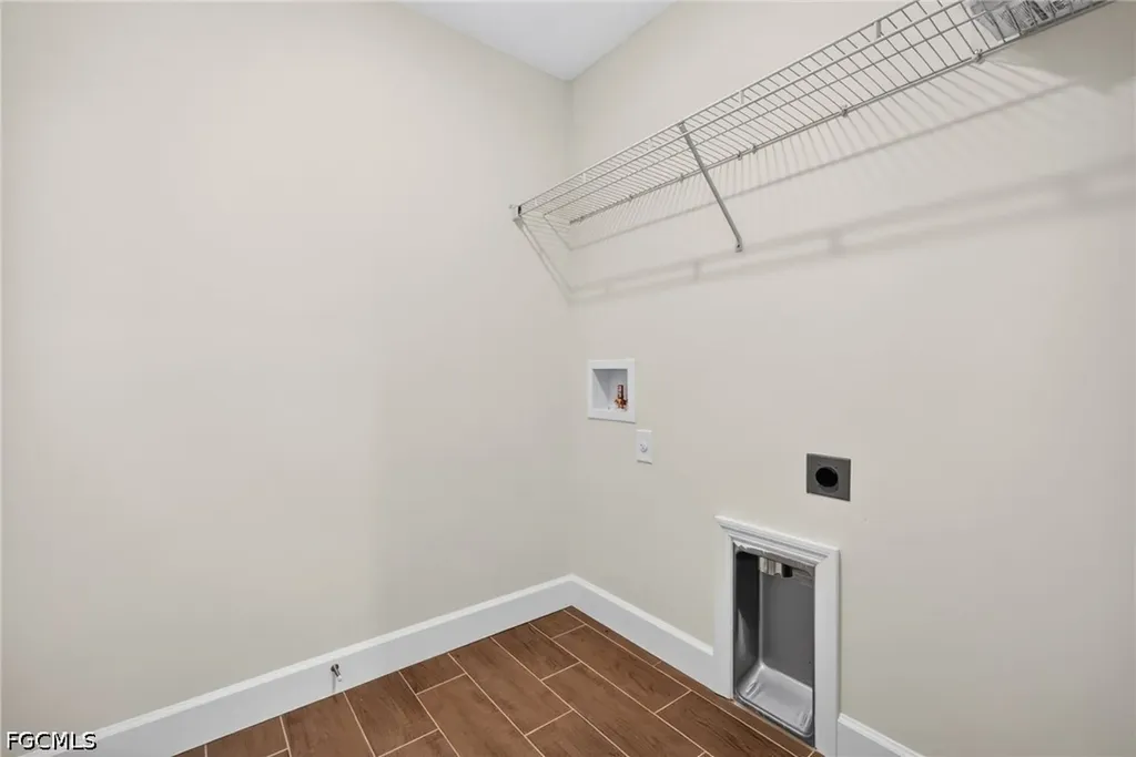 1333 NW 10th Place Cape Coral FL 33993