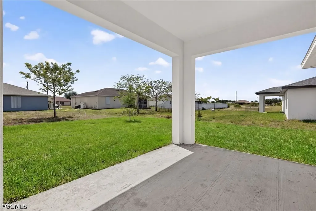 1333 NW 10th Place Cape Coral FL 33993
