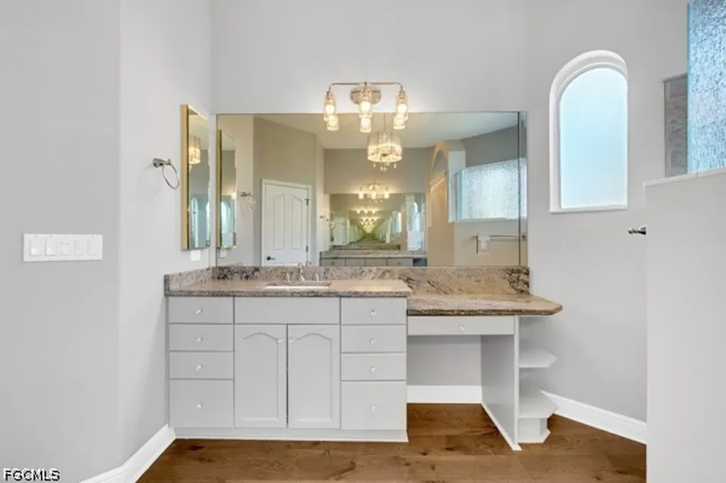 1221 SW 19th Lane Cape Coral FL 33991