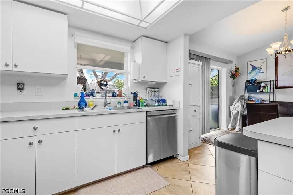 1404 NE Van Loon Terrace Cape Coral FL 33909