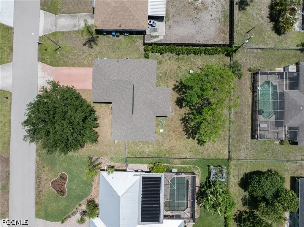 1404 NE Van Loon Terrace Cape Coral FL 33909