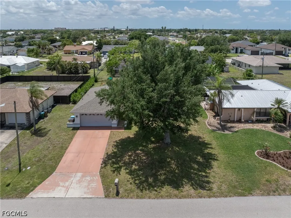 1404 NE Van Loon Terrace Cape Coral FL 33909