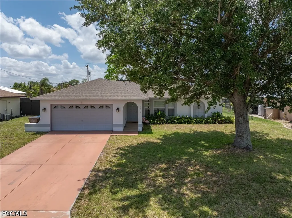 1404 NE Van Loon Terrace Cape Coral FL 33909