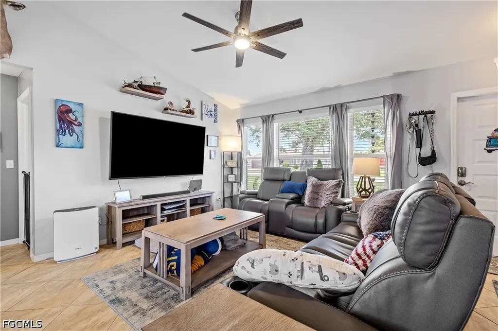 1404 NE Van Loon Terrace Cape Coral FL 33909