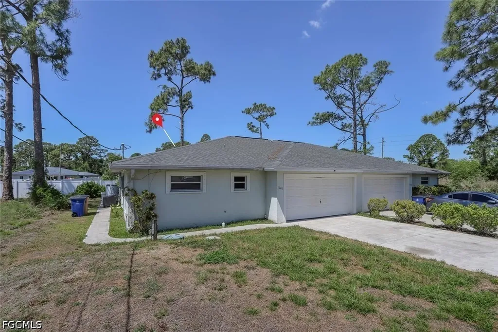 1104-1106 Circle Drive Lehigh Acres FL 33973