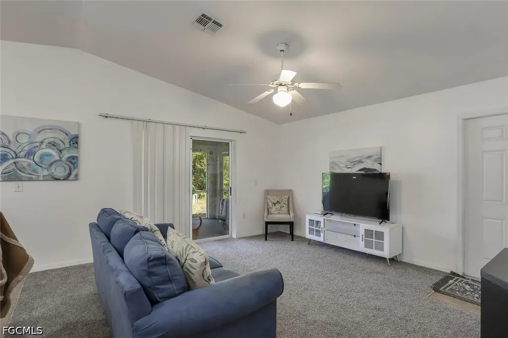 1104-1106 Circle Drive Lehigh Acres FL 33973