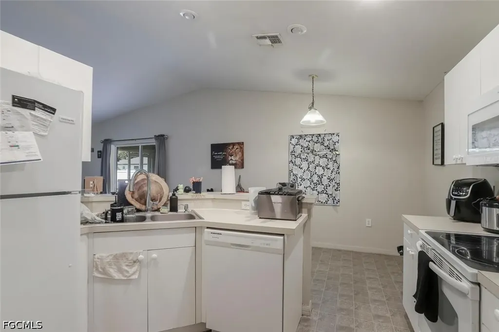 1104-1106 Circle Drive Lehigh Acres FL 33973