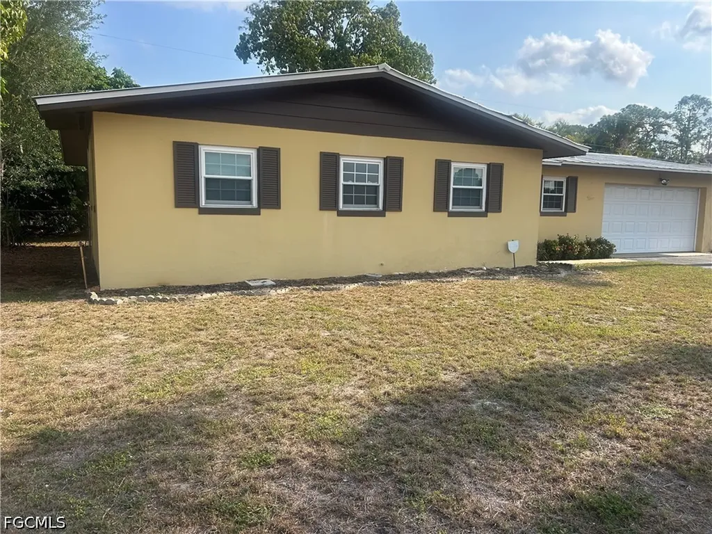 5 Broadway Circle Fort Myers FL 33901