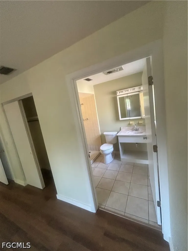 5 Broadway Circle Fort Myers FL 33901