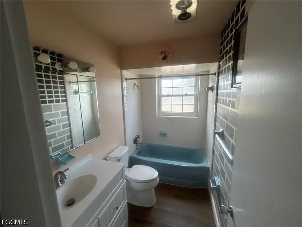 5 Broadway Circle Fort Myers FL 33901