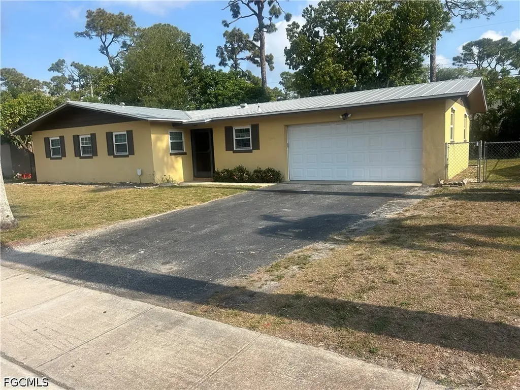 5 Broadway Circle Fort Myers FL 33901