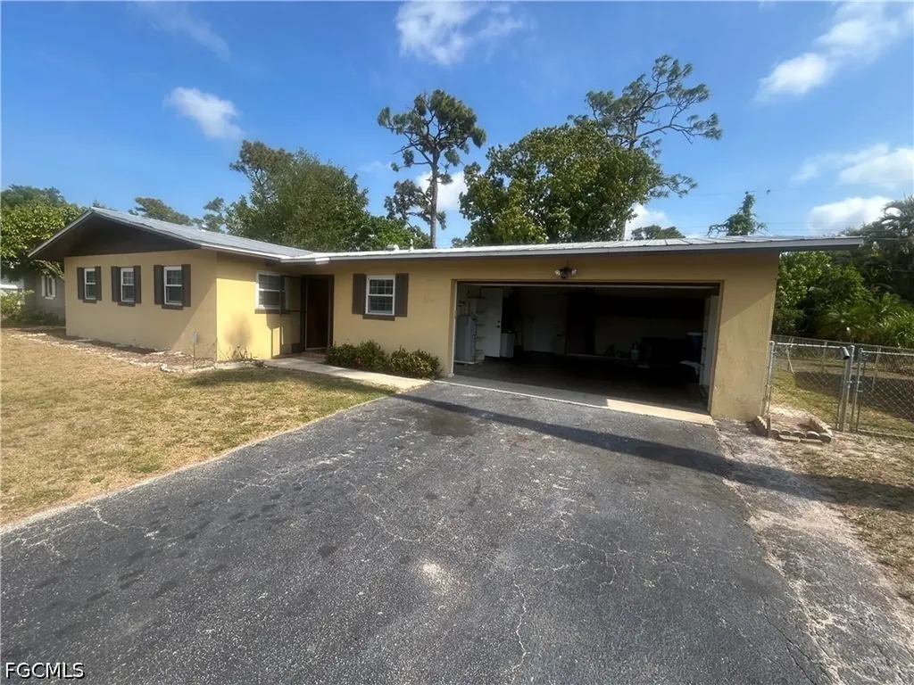 5 Broadway Circle Fort Myers FL 33901