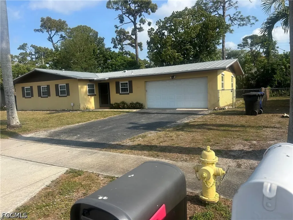 5 Broadway Circle Fort Myers FL 33901