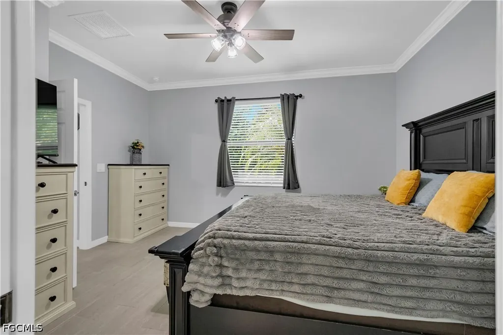 9110 Woodhurst Drive Naples FL 34120