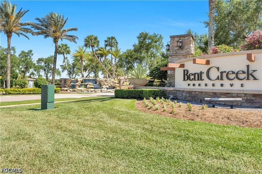 9110 Woodhurst Drive Naples FL 34120