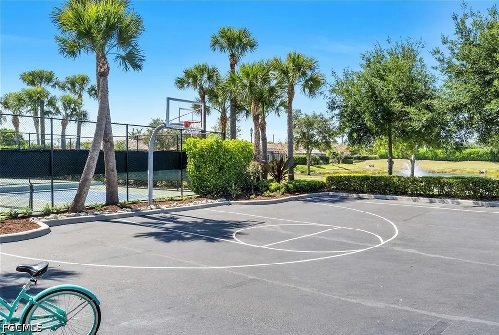 9110 Woodhurst Drive Naples FL 34120