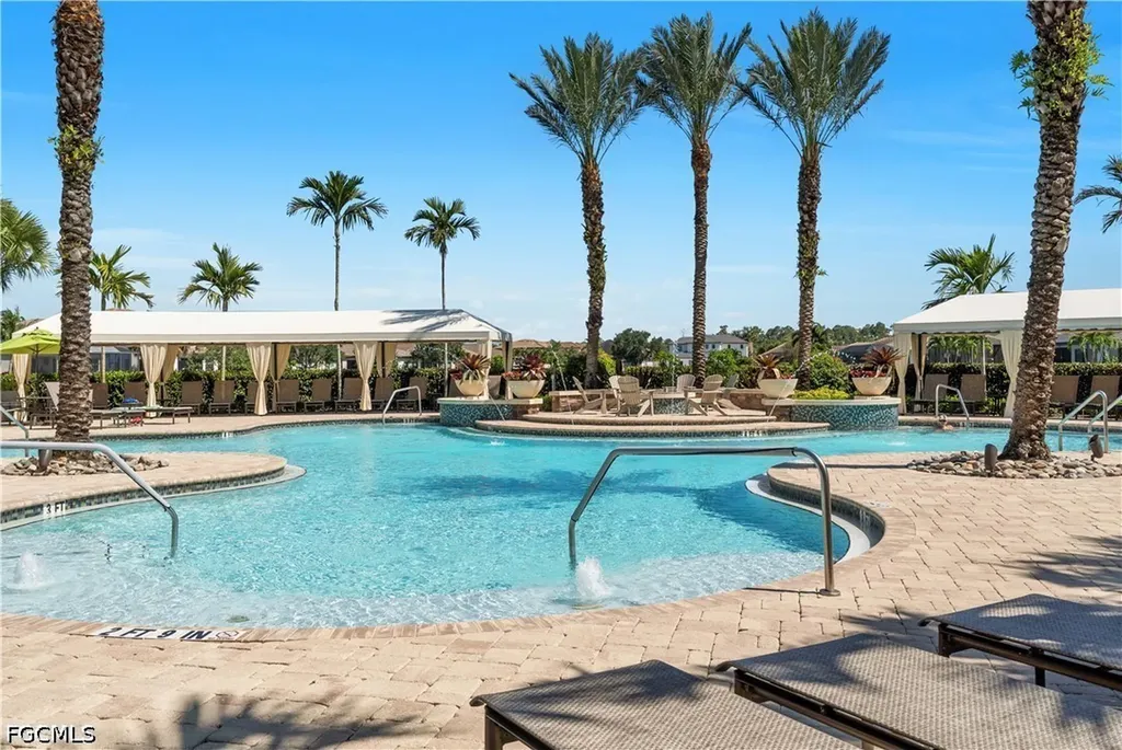 9110 Woodhurst Drive Naples FL 34120