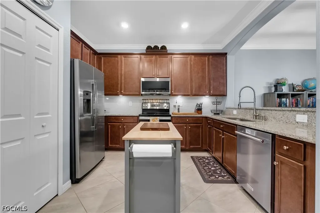 9110 Woodhurst Drive Naples FL 34120
