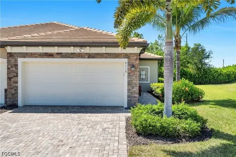 9110 Woodhurst Drive Naples FL 34120