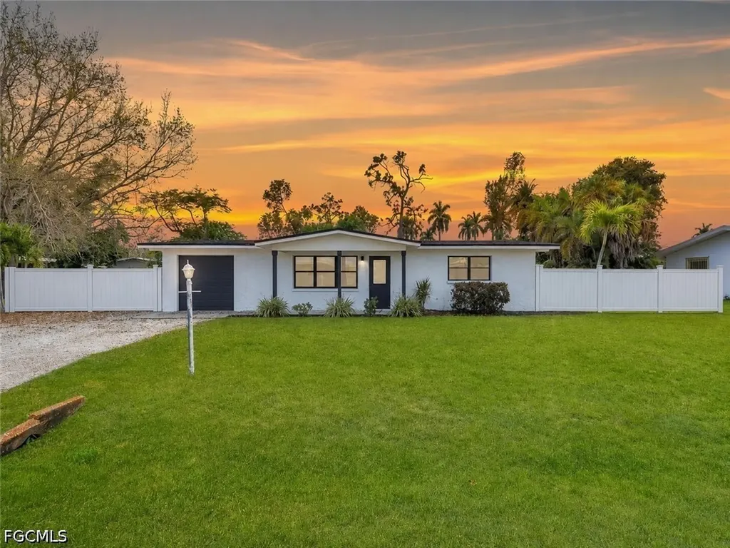 2224 Aldridge Avenue Fort Myers FL 33907