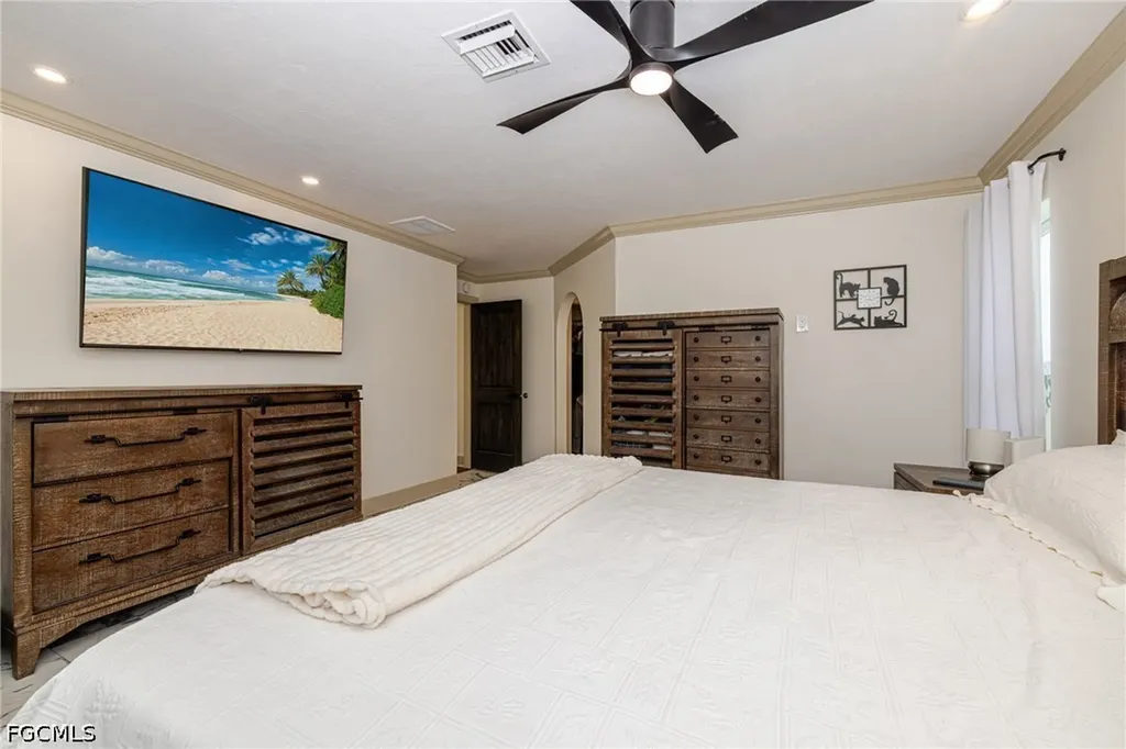2507 Lakeview Drive Lehigh Acres FL 33936