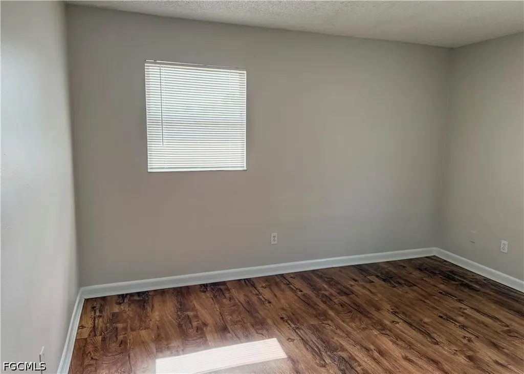 3307 SE 15th Place Cape Coral FL 33904