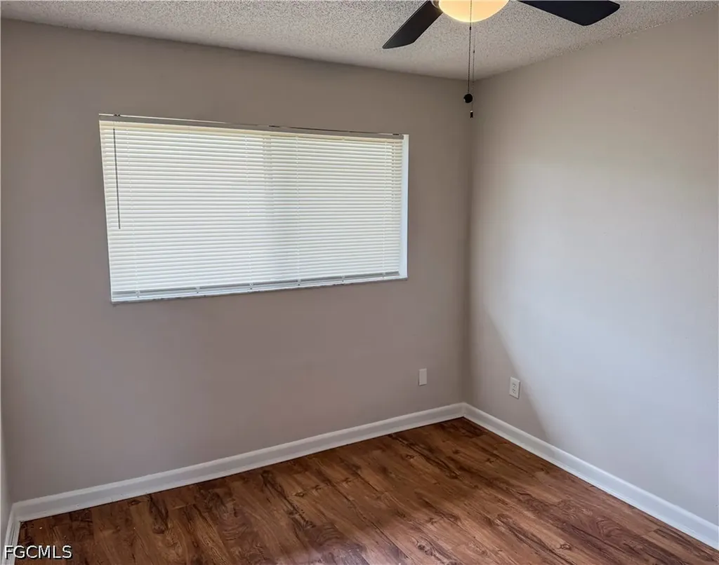 3307 SE 15th Place Cape Coral FL 33904