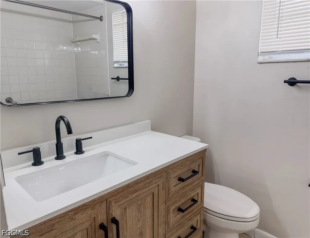 3307 SE 15th Place Cape Coral FL 33904