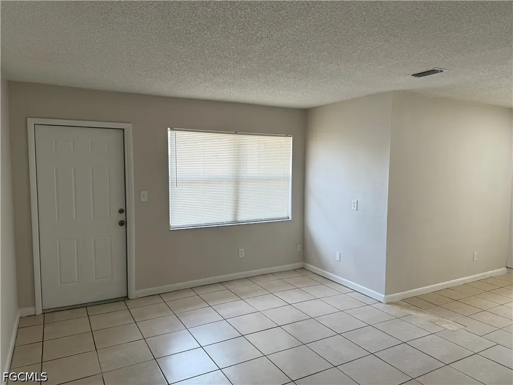 3307 SE 15th Place Cape Coral FL 33904
