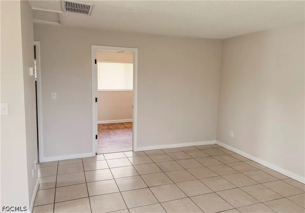 3307 SE 15th Place Cape Coral FL 33904