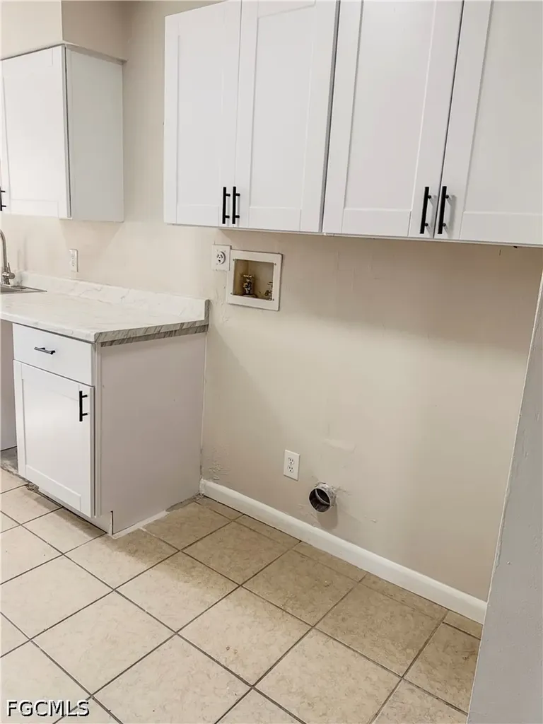 3307 SE 15th Place Cape Coral FL 33904