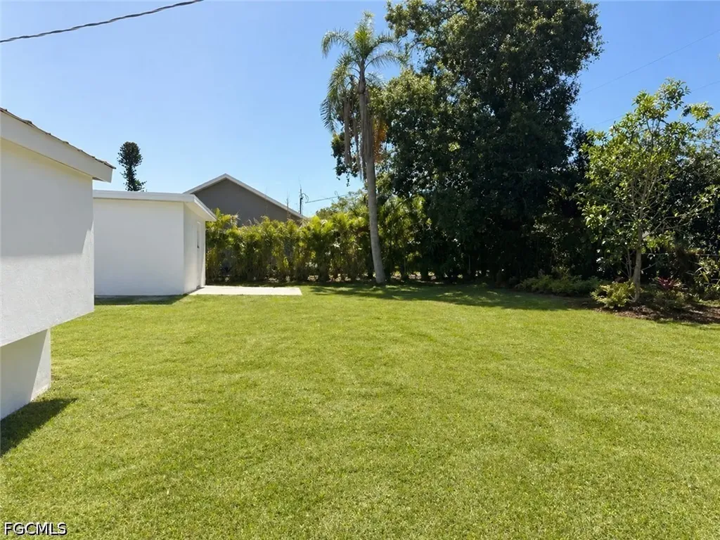 4426 Poinsettia Street Fort Myers FL 33905