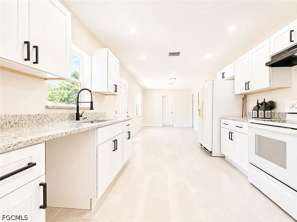 4426 Poinsettia Street Fort Myers FL 33905