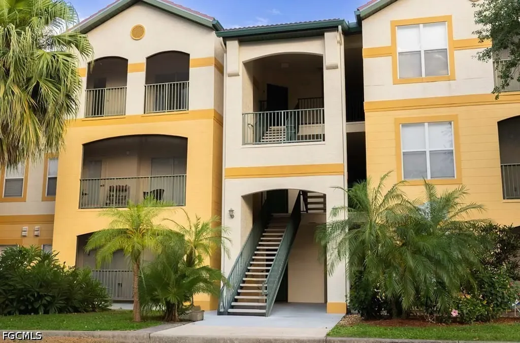 11521 Villa Grand Fort Myers FL 33913