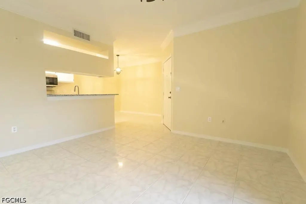 11521 Villa Grand Fort Myers FL 33913