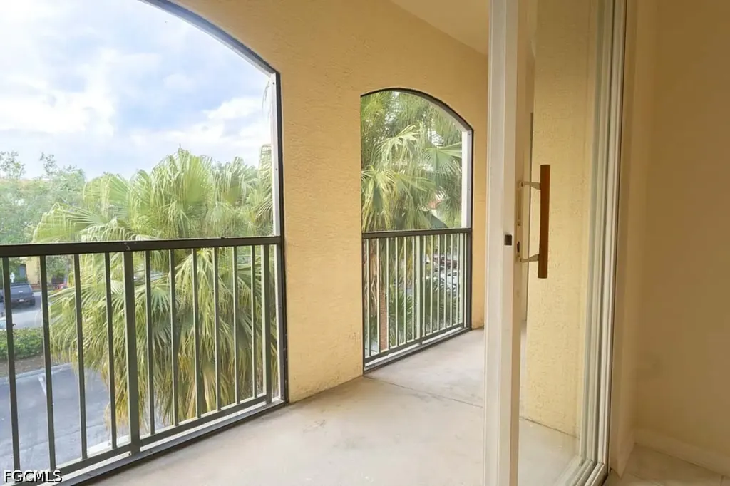 11521 Villa Grand Fort Myers FL 33913