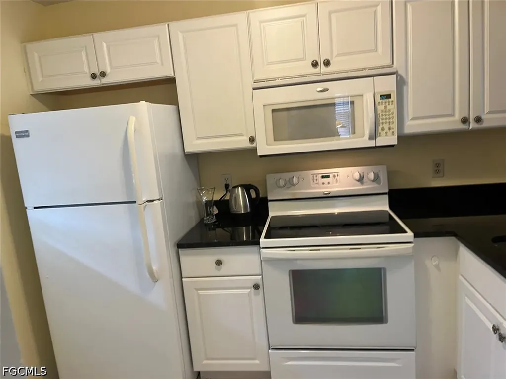 9261 Central Park Drive Fort Myers FL 33919