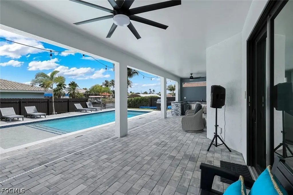 2419 Country Club Boulevard Cape Coral FL 33990