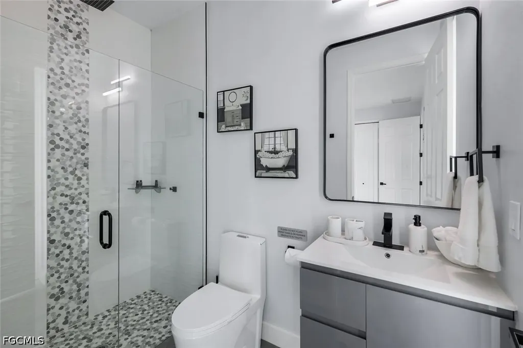2419 Country Club Boulevard Cape Coral FL 33990