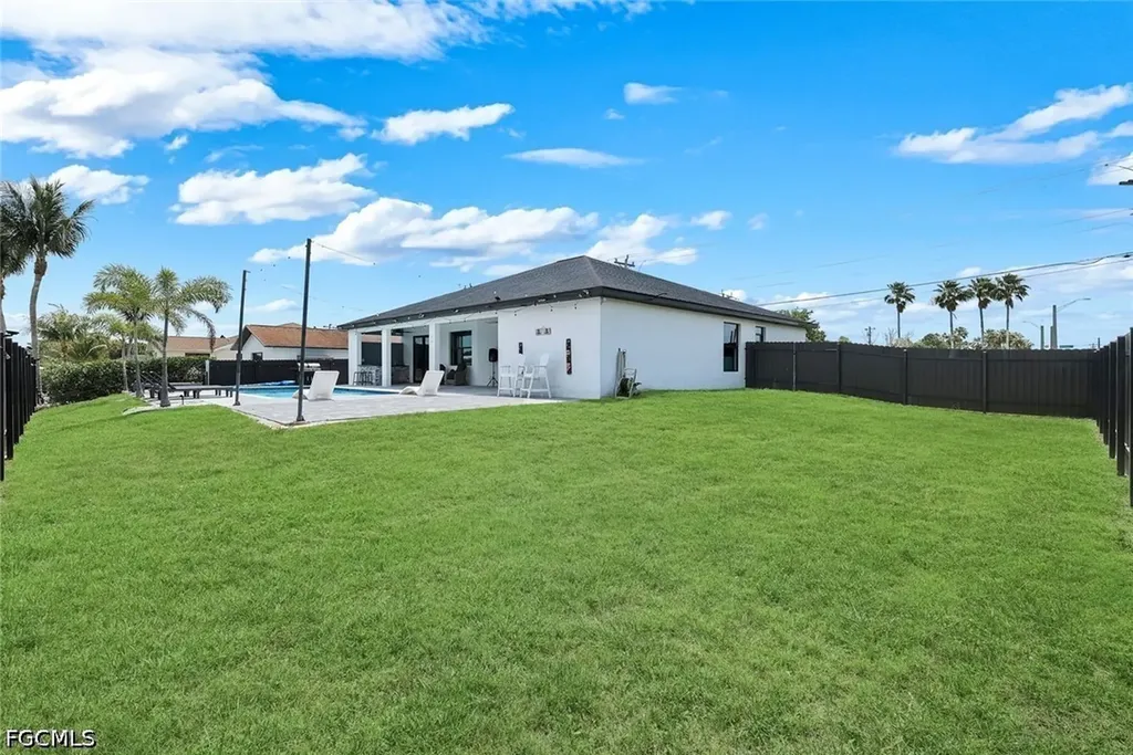 2419 Country Club Boulevard Cape Coral FL 33990
